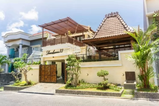 Villa Flamboyan Bali